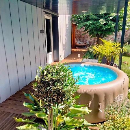 Sejour Au Jardin De Cupidon Avec Jacuzzi Et Sauna Balbigny Dış mekan fotoğraf