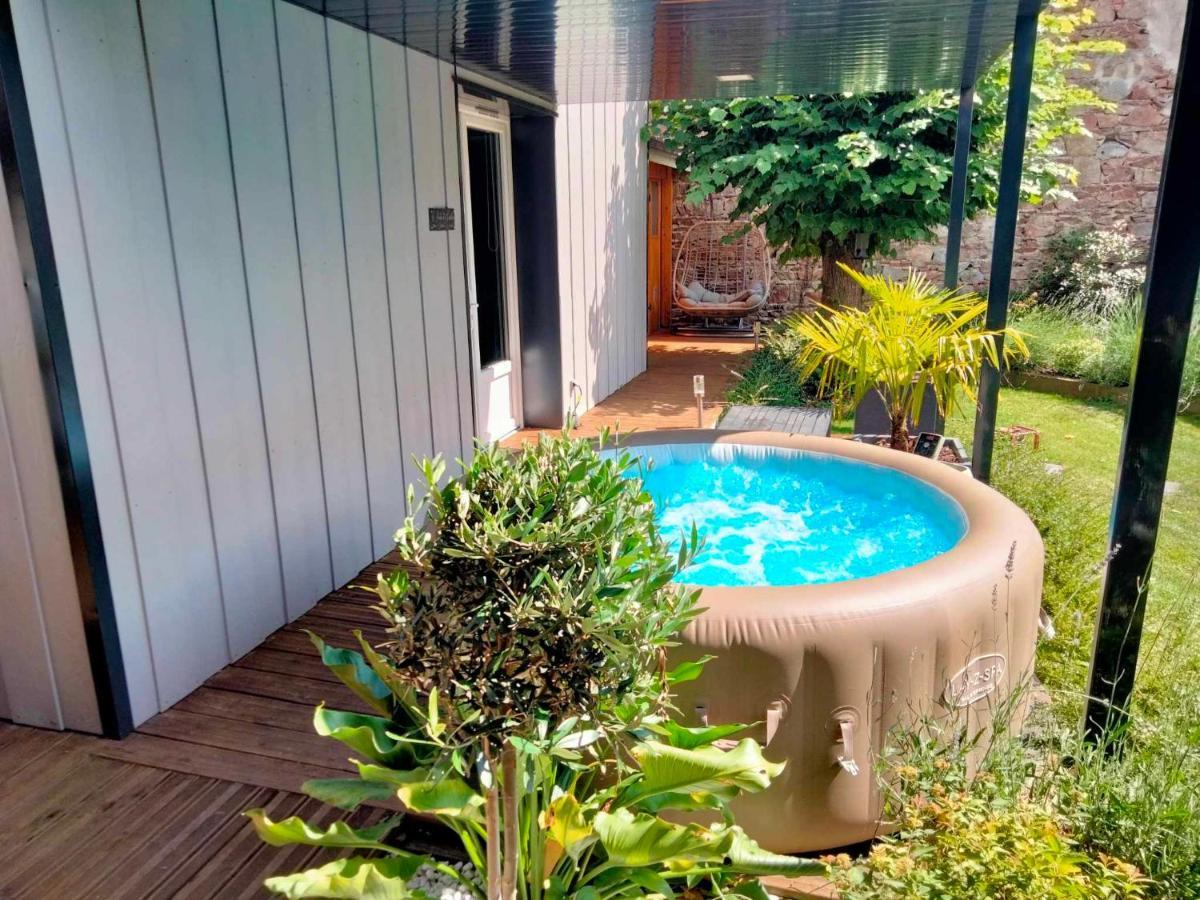 Sejour Au Jardin De Cupidon Avec Jacuzzi Et Sauna Balbigny Dış mekan fotoğraf
